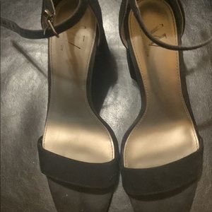 Dsw heels, size 8, good condition.